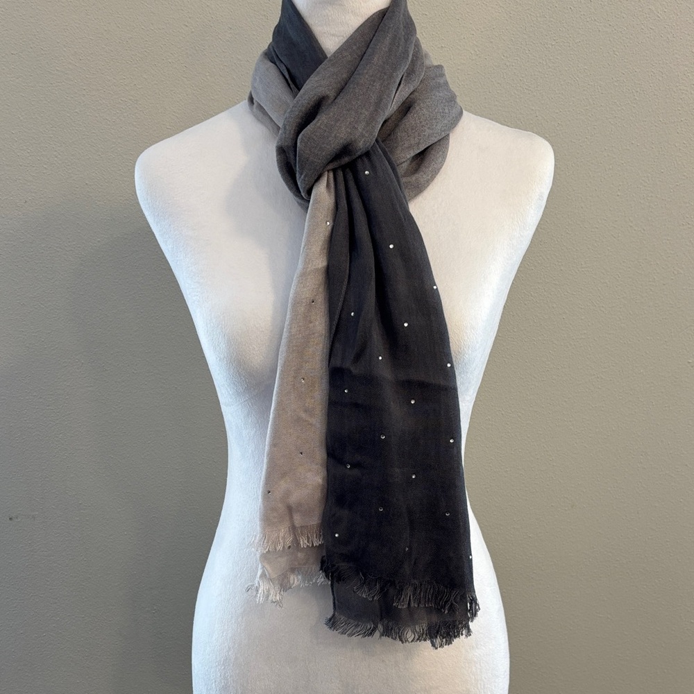 Elegant Gray Ombre Scarf